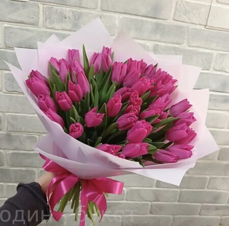 Букет из розовых тюльпанов