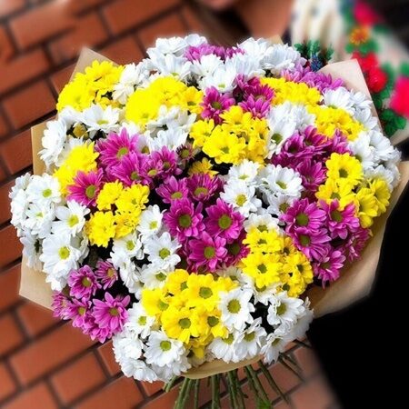 Букет из 29 кустовых хризантем