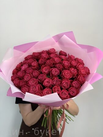 Букет из 51 малиновой розы (60 см)