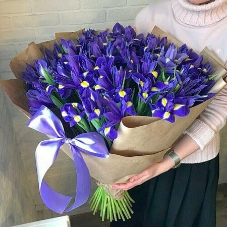 Букет из 101 ириса
